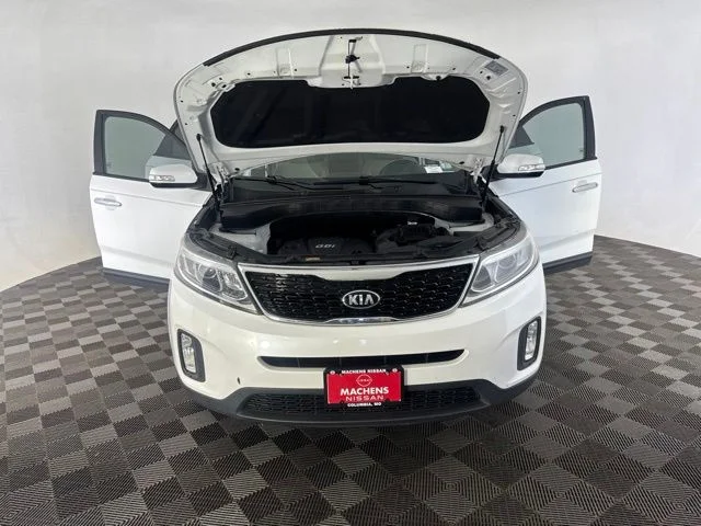 Used 2015 White Kia LX image 11