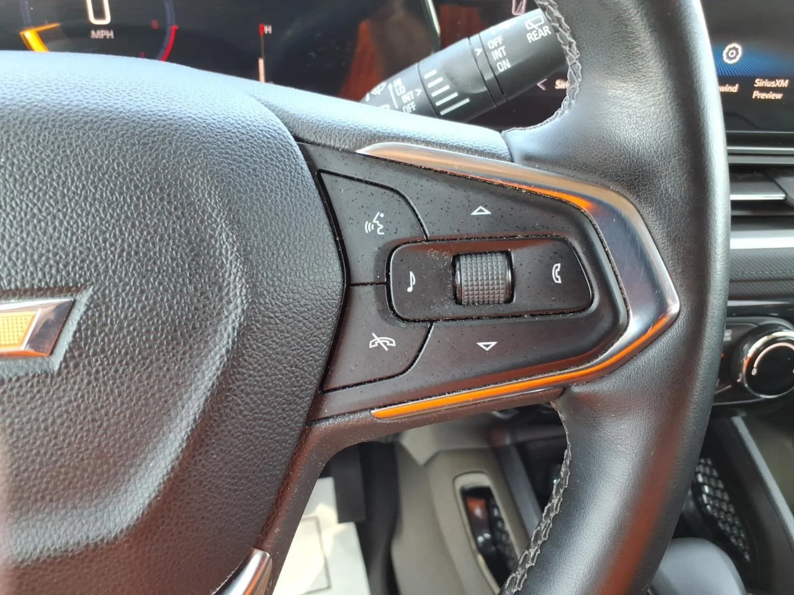 Used 2024 Summit White Chevrolet LT image 22