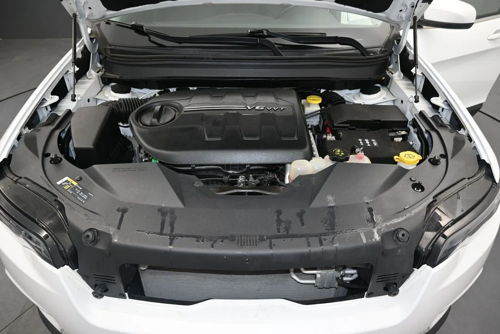 2021 Jeep Cherokee Latitude Lux - Photo 12