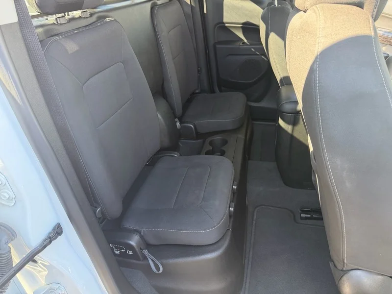 Used 2022 Summit White GMC Elevation image 22