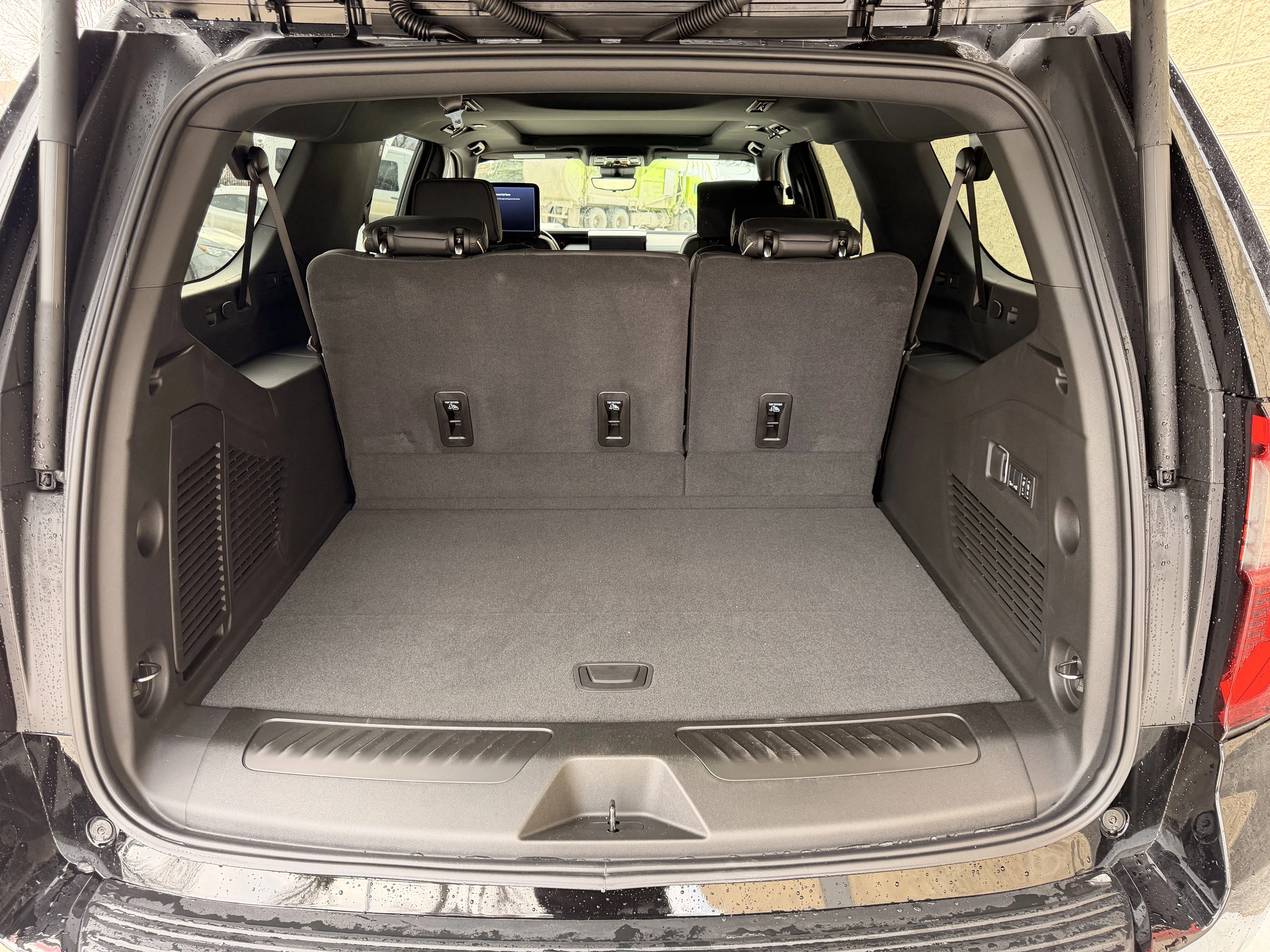 New 2026 Onyx Black GMC Elevation image 24