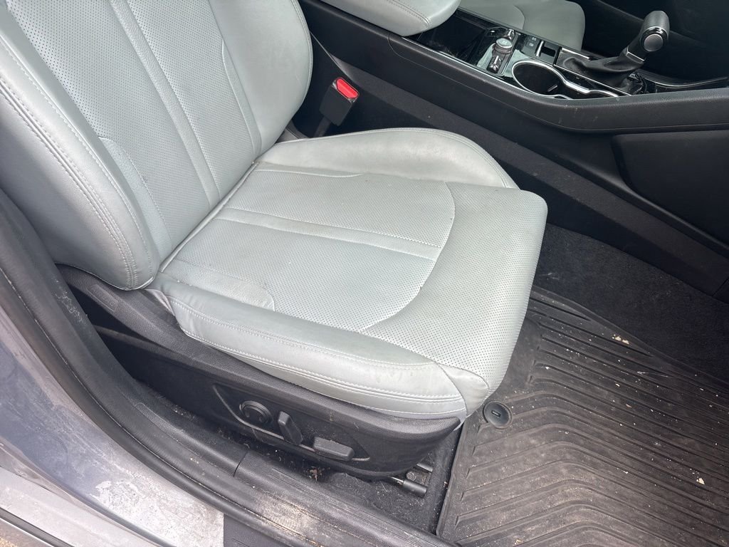 Used 2021 Everlasting Silver Kia EX image 26