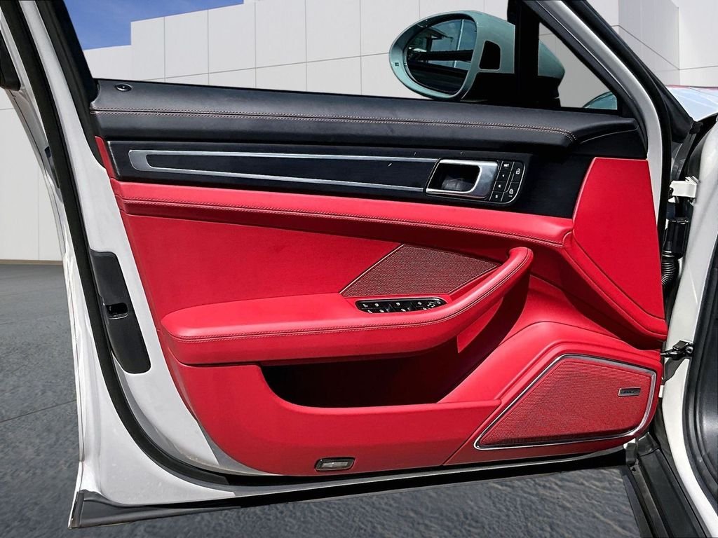 Used 2023  Porsche 4 Platinum Edition image 19