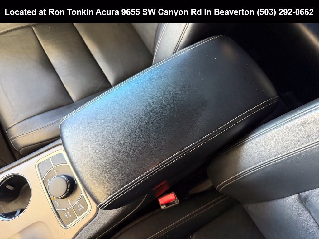Used 2015 Billet Silver Metallic Clearcoat Jeep Limited image 26