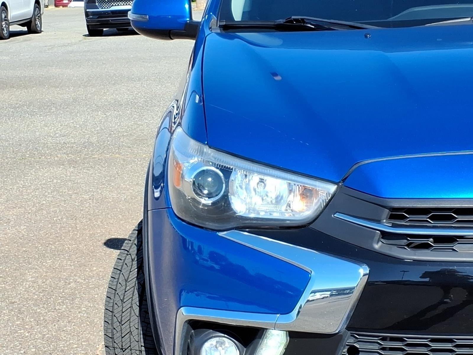 Used 2019 Octane Blue Metallic Mitsubishi SE 2.0 image 14