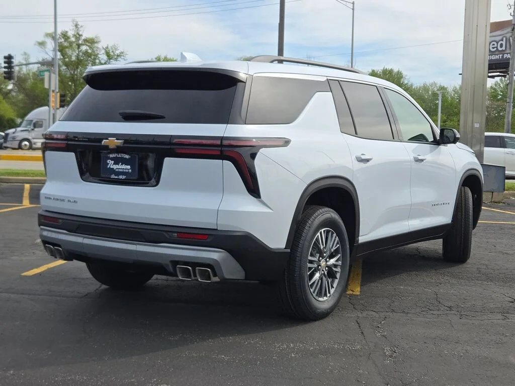2026 Chevrolet Traverse LT - Photo 12