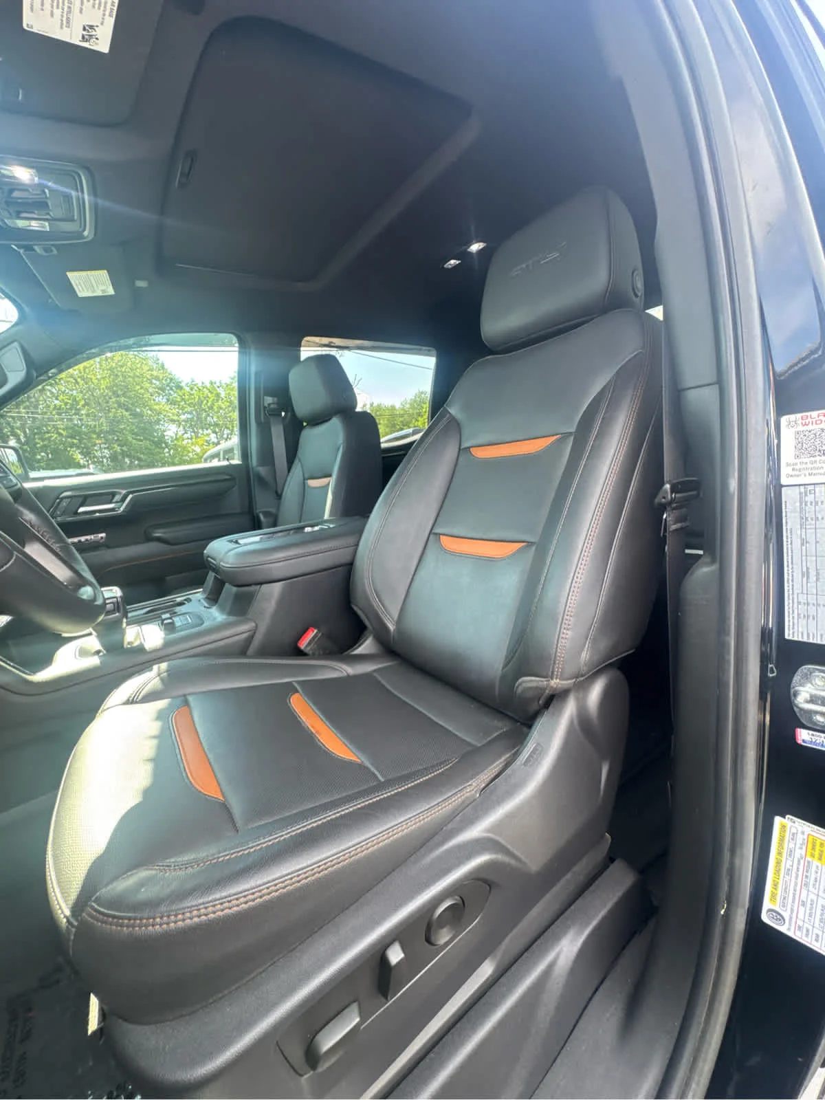 Used 2022 Onyx Black GMC AT4 image 15