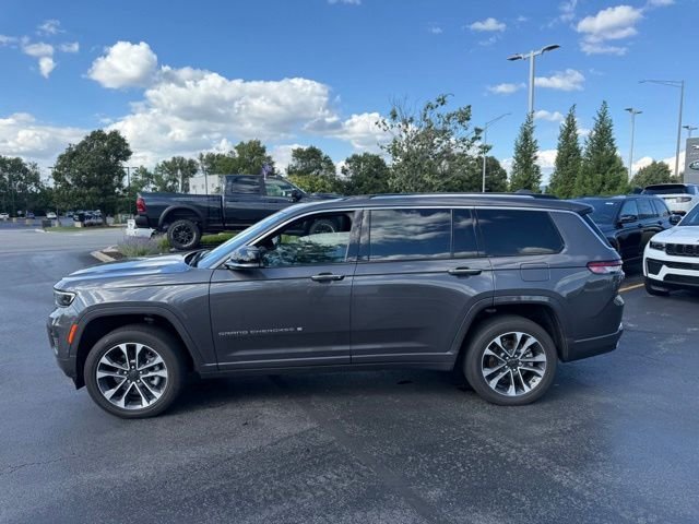 Certified Used 2023 Gray Metallic Jeep Overland image 2