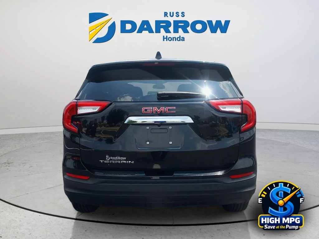 Used 2024 Black GMC SLE image 4