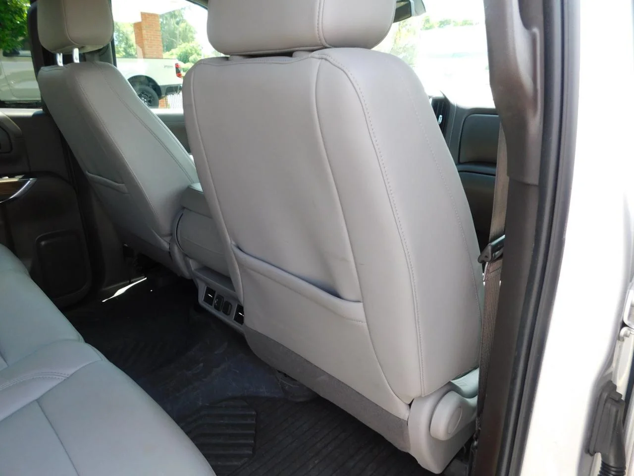 Used 2020 Silver Chevrolet 4WD CREW CAB 147 in LT image 18