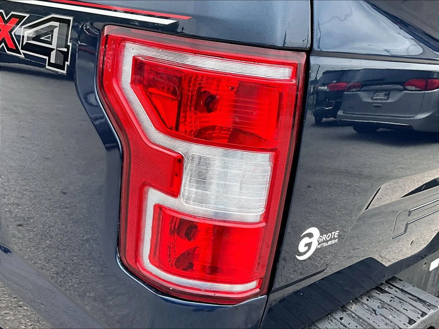 Used 2019 Blue Ford XLT image 32