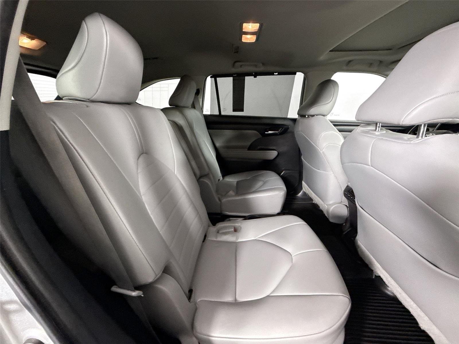 Used 2022 Celestial Silver Metallic Toyota XLE image 38