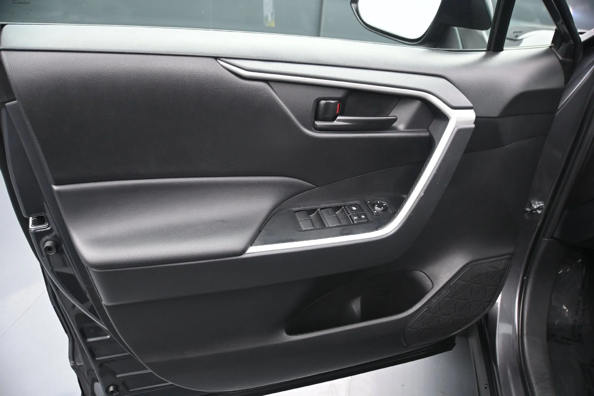 Used 2024 Magnetic Gray Metallic Toyota LE image 17