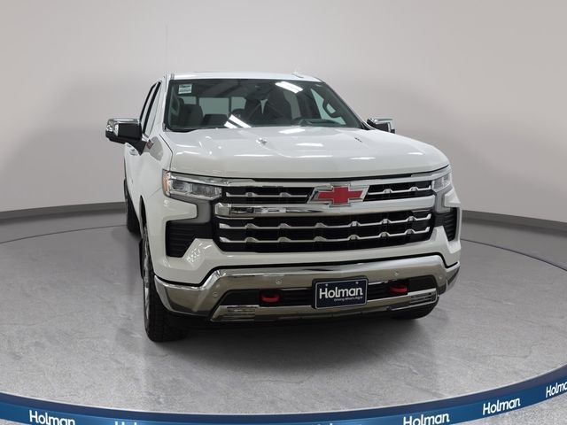 Used 2025 White Chevrolet LTZ image 3