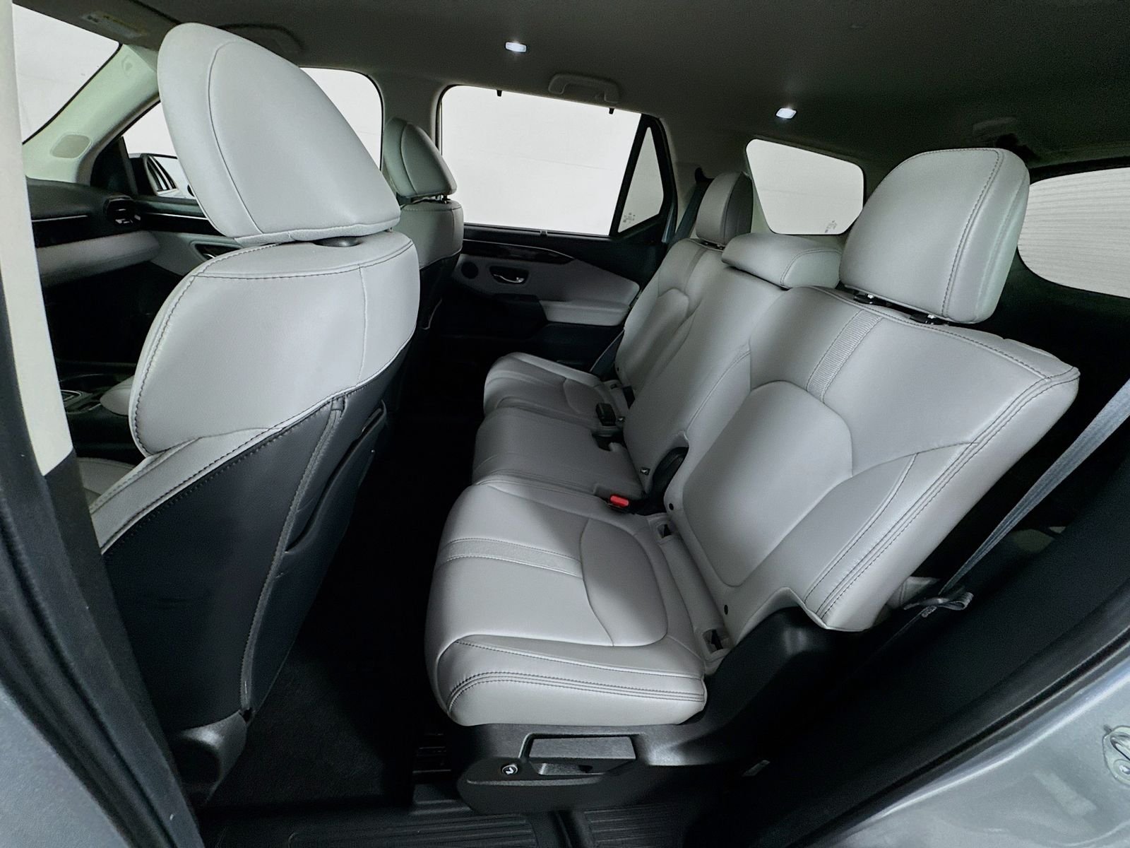 2025 Honda Pilot EX-L - Photo 17