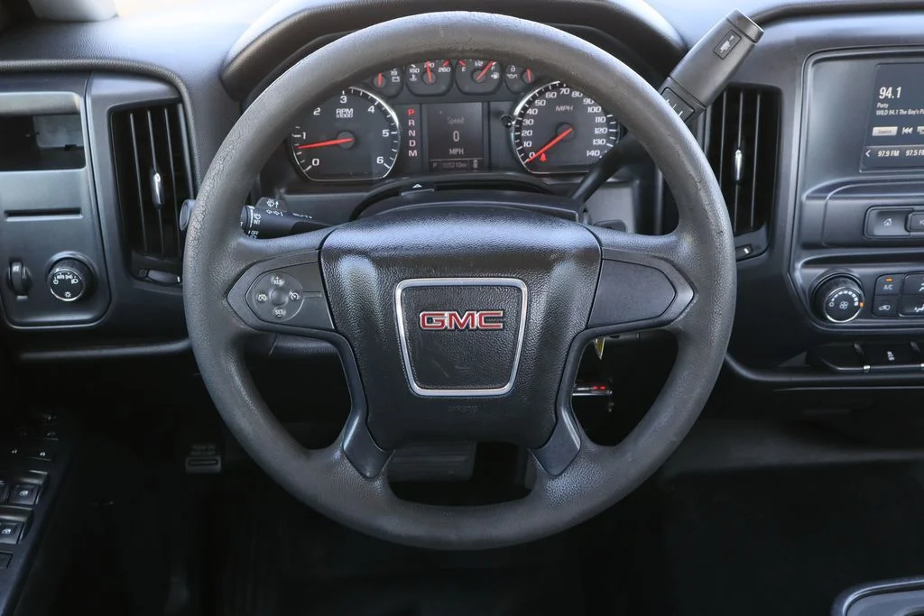 Used 2016 White GMC Base image 14