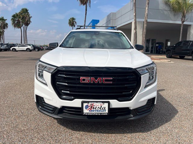 Used 2023 SUMMIT WHITE GMC SLE image 2