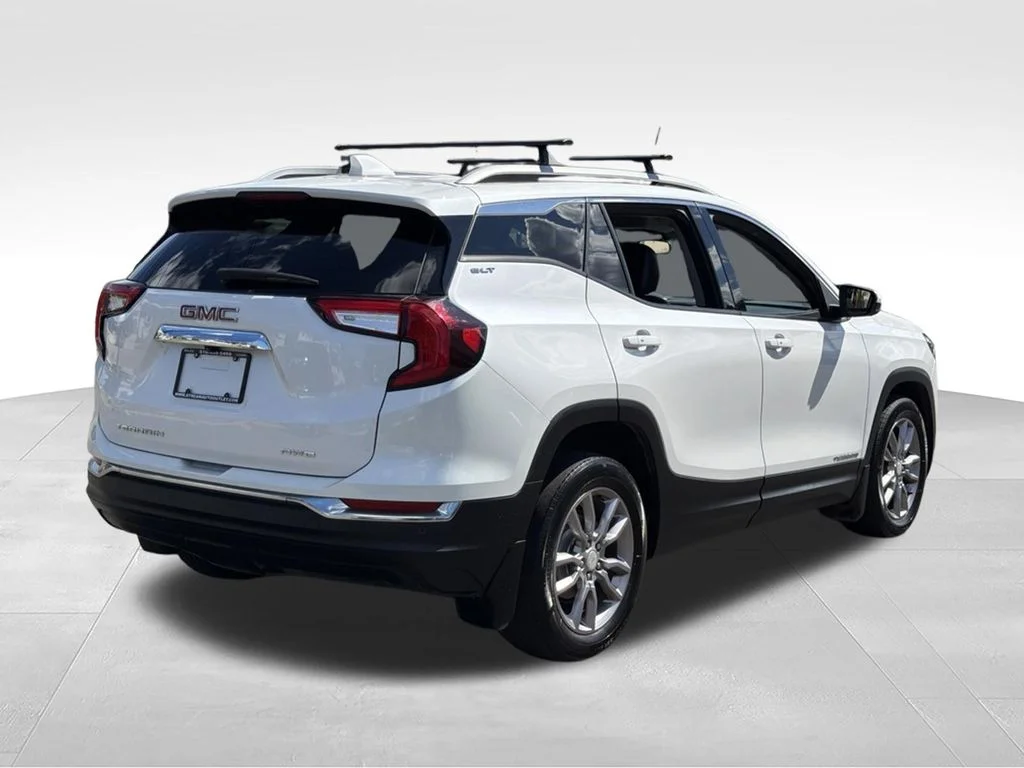 Used 2022 White GMC SLT image 8