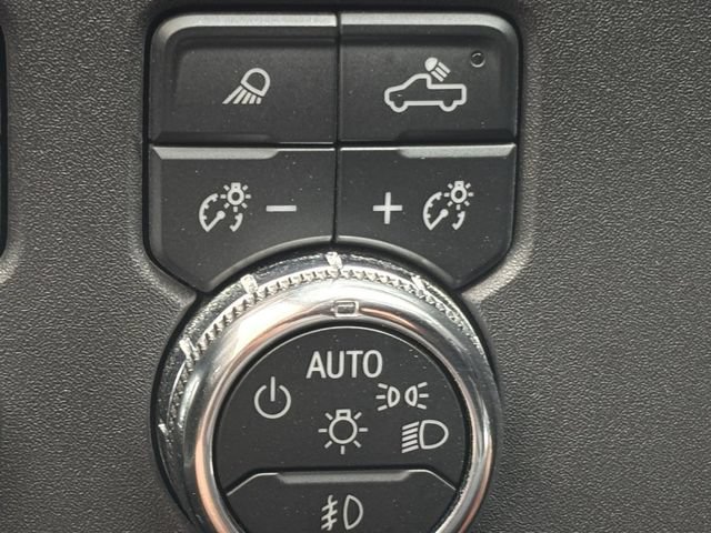 Used 2024 Sterling Metallic GMC SLT image 31