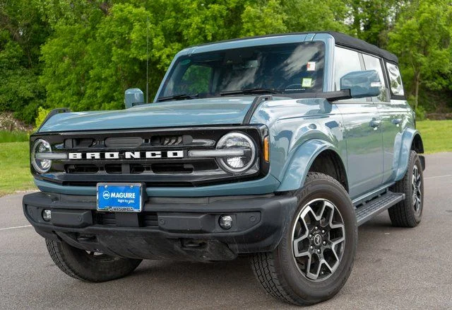 2023 Ford Bronco Outer Banks Advanced 4WD 4-door's photo