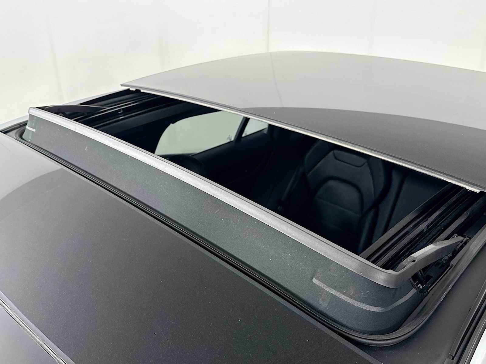 Certified Used 2025 Ice Grey Metallic Porsche  image 20