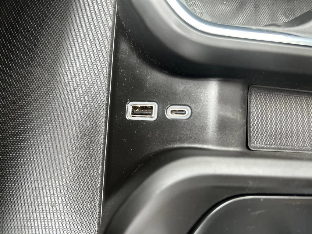 Certified Used 2023 ONYX BLACK GMC Denali image 30