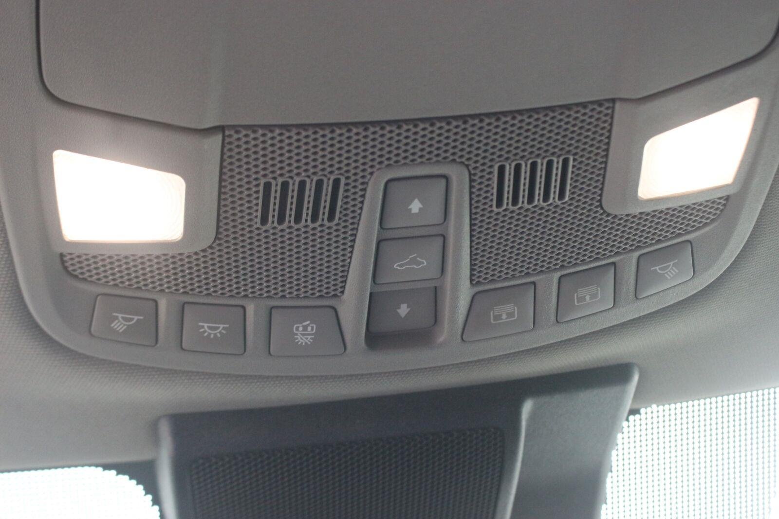 Used 2020 Black Ford XL image 34
