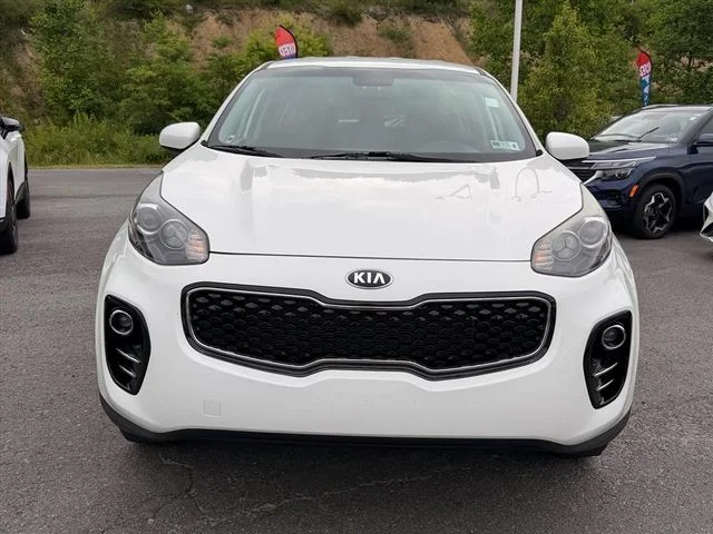 Used 2019 White Kia LX image 17