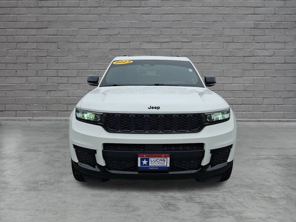 Used 2023 Bright White Clearcoat Jeep Altitude image 4