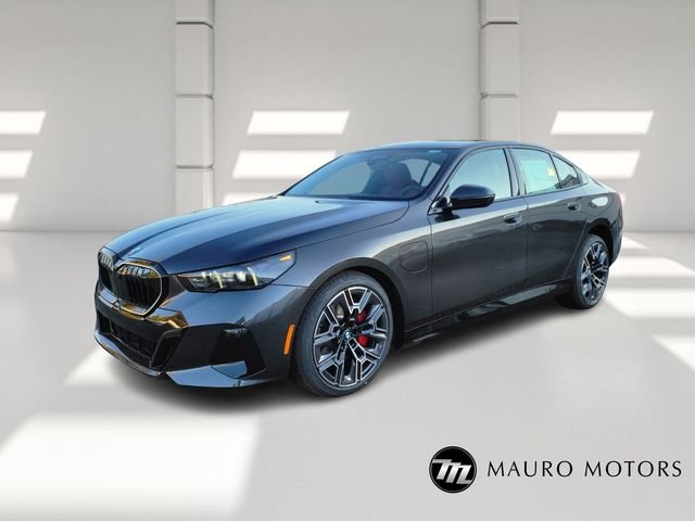 Used 2026 Gray BMW 550e xDrive image 7