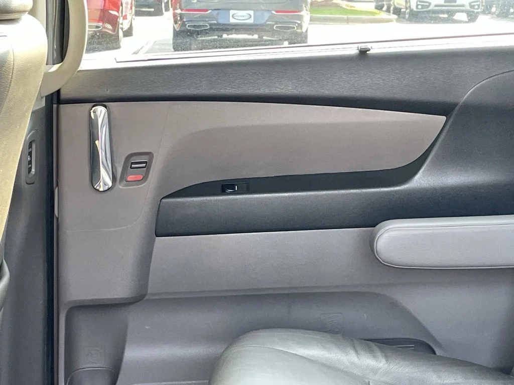 Used 2014 White Honda EX-L image 11