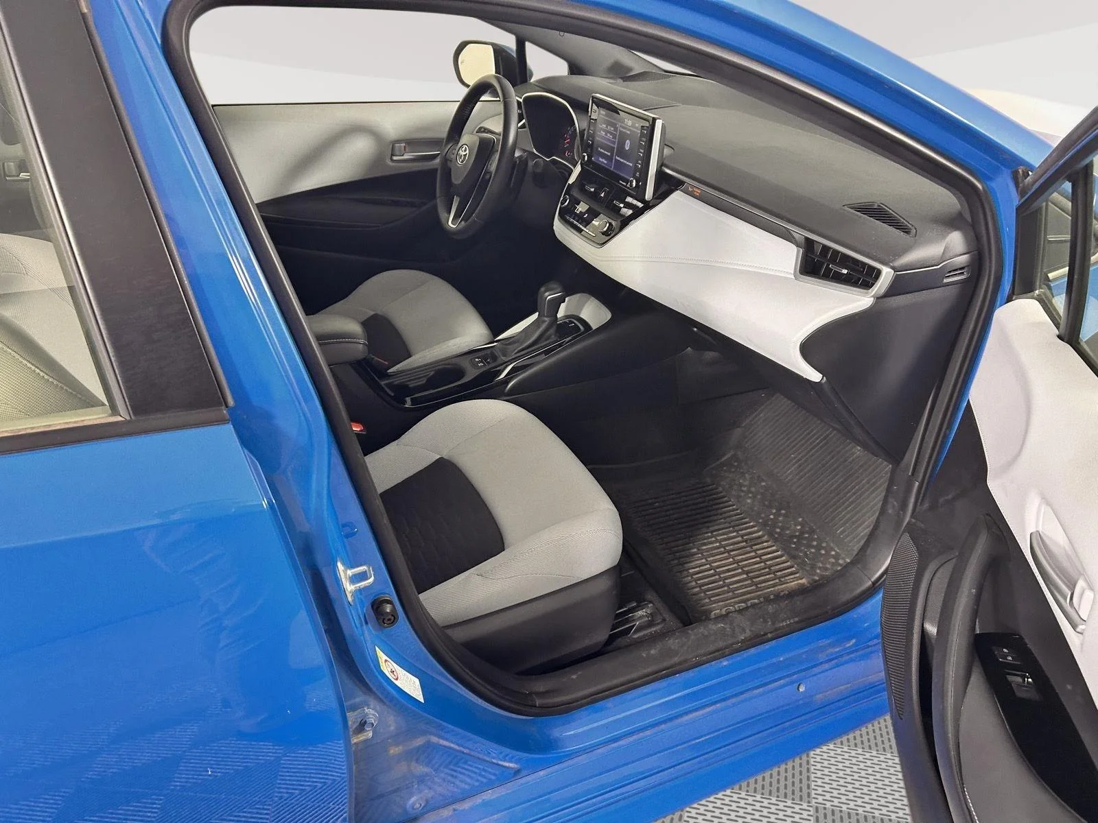 Used 2019 Blue Flame Toyota SE image 9