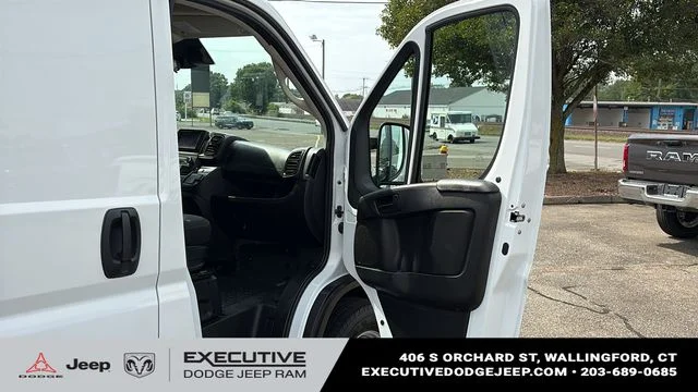 Used 2025 White Ram Base image 20