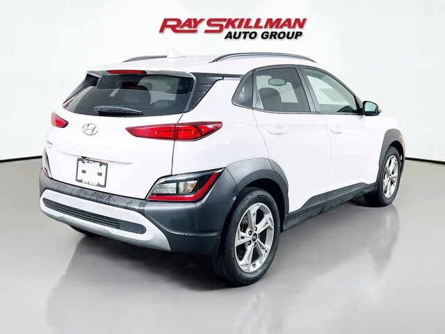 Used 2023 White Hyundai SEL image 7