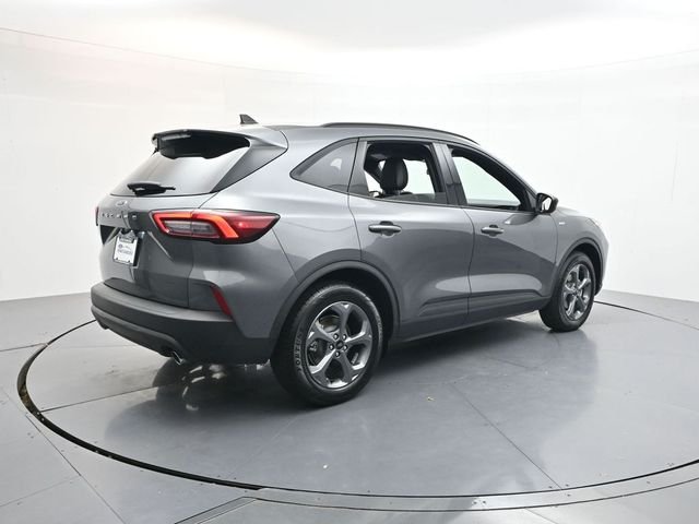 Used 2025 Gray Metallic Ford ST-Line image 7