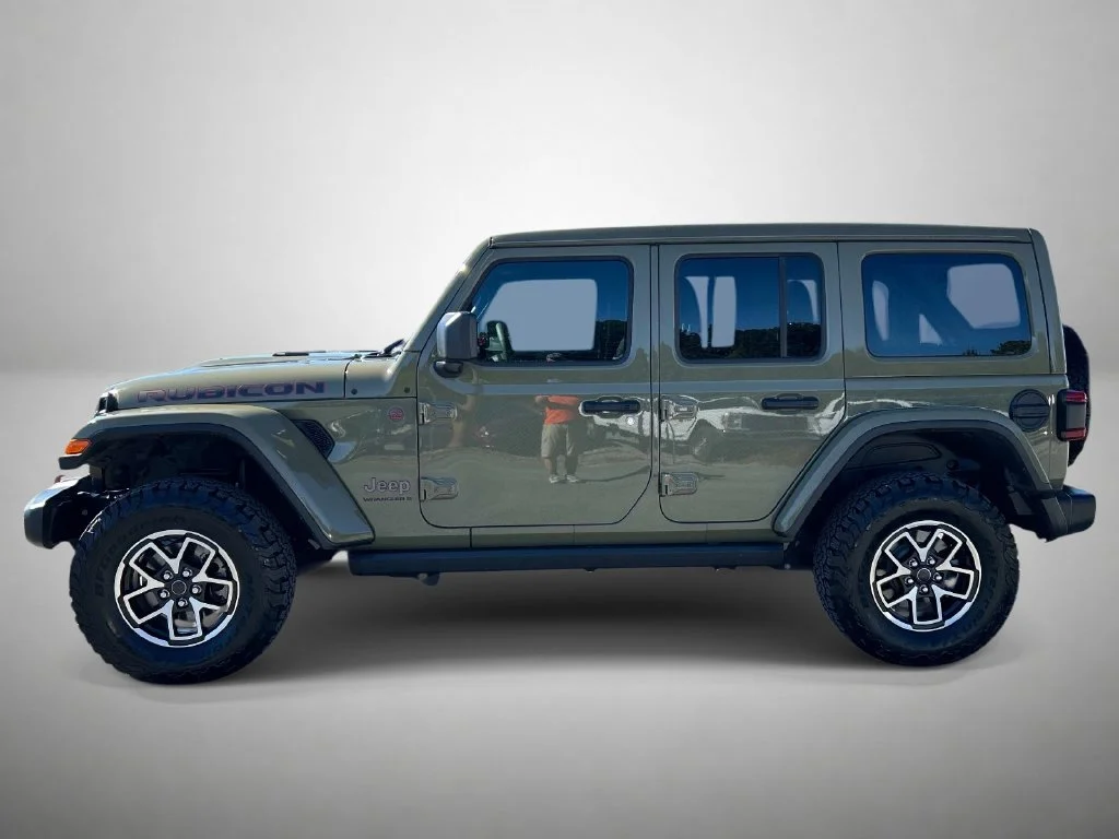 Used 2025 Green Jeep Rubicon image 6