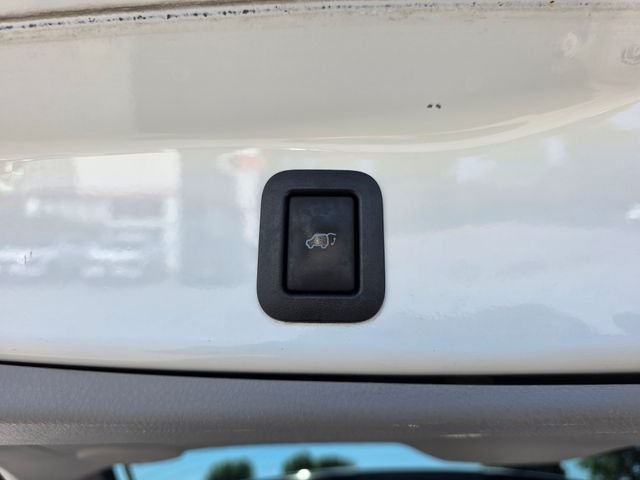 Used 2017 Blizzard Pearl Toyota Limited image 11