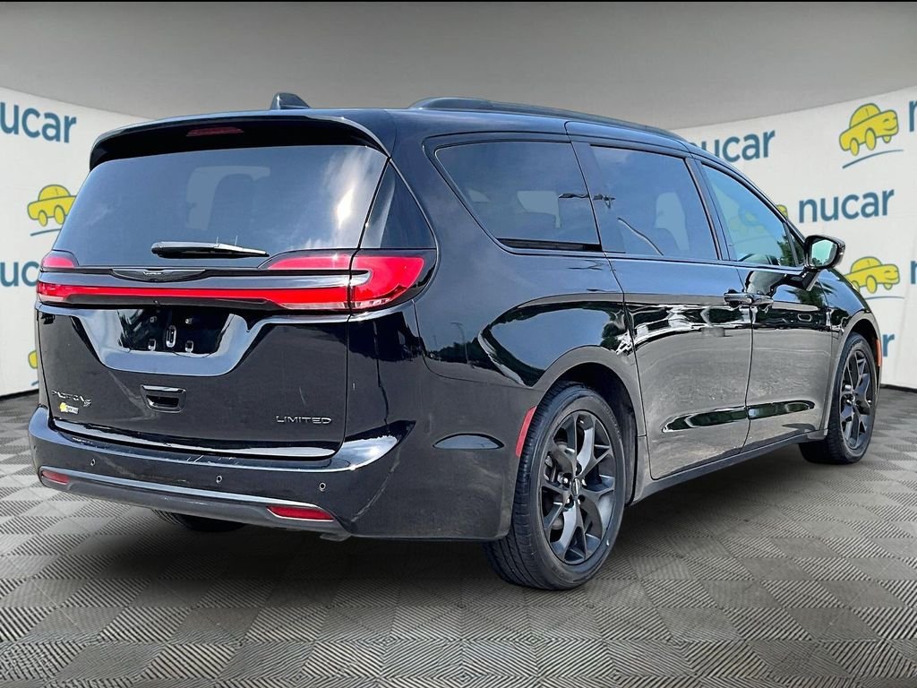 Used 2025 Black Chrysler Limited image 6