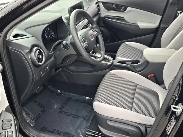 2023 Hyundai Kona SE - Photo 10