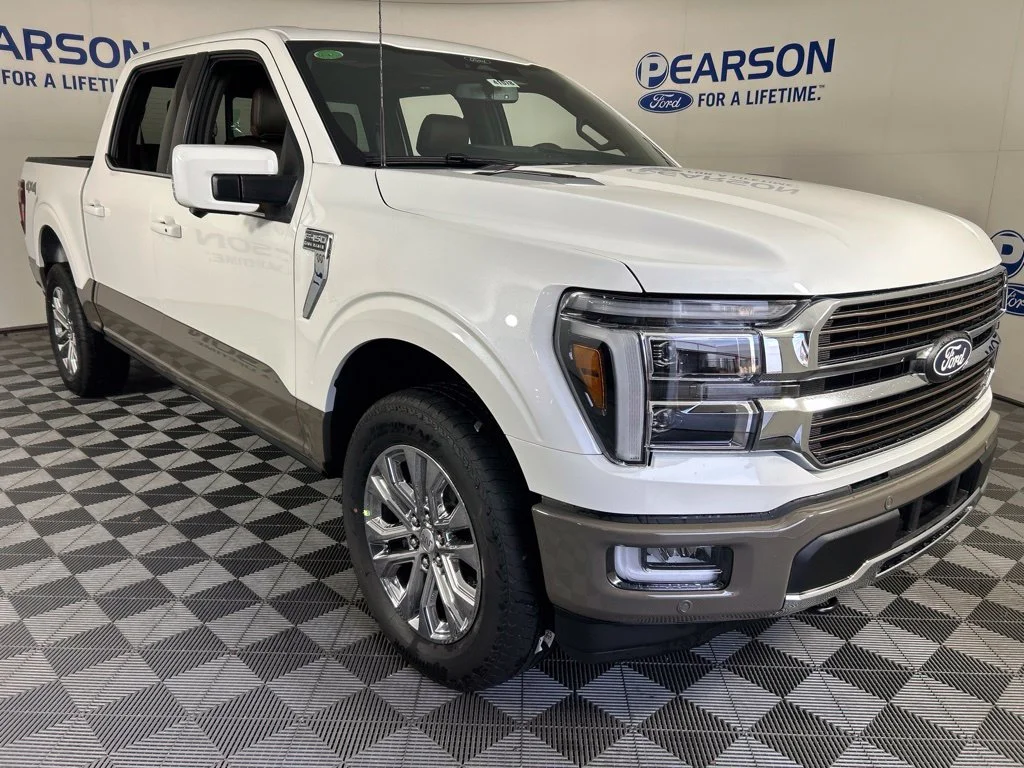 New 2026 Star White Metallic Tri-Coat Ford King Ranch® image 3