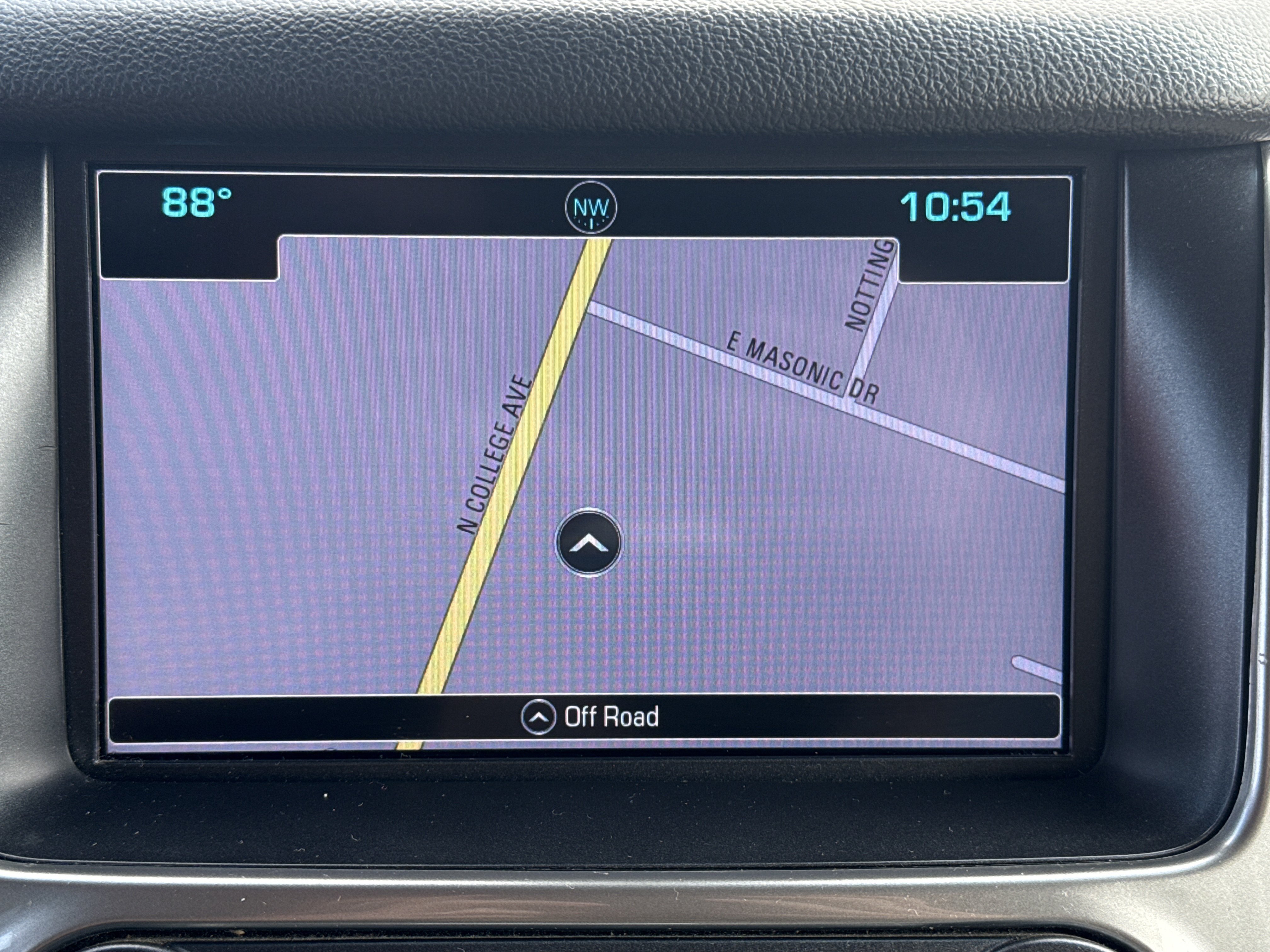 Used 2019 Summit White Chevrolet LT 4WD image 9