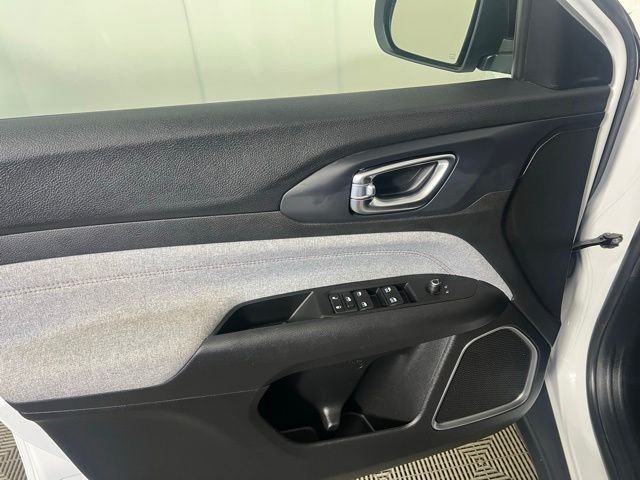 Certified Used 2022 White Jeep Latitude Lux image 17