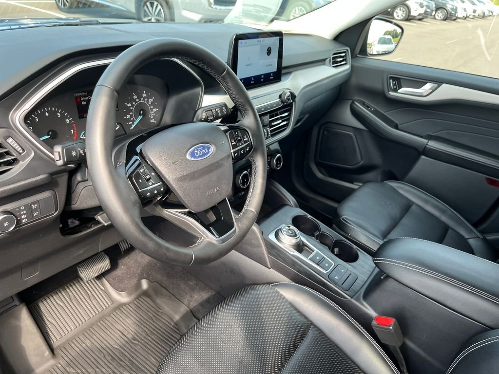 Used 2022 Blue Ford SEL image 14