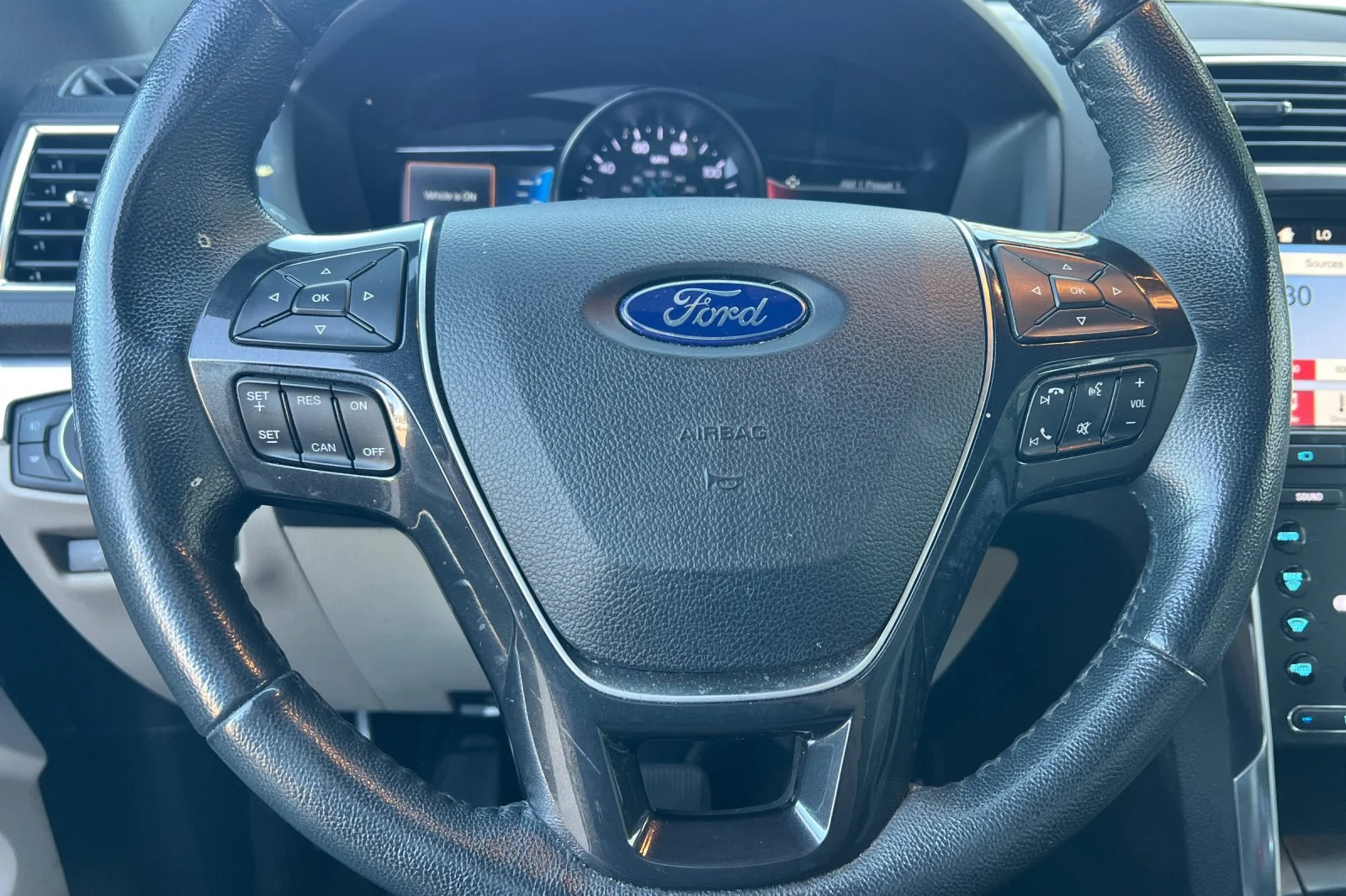 Used 2019 White Ford Limited image 25