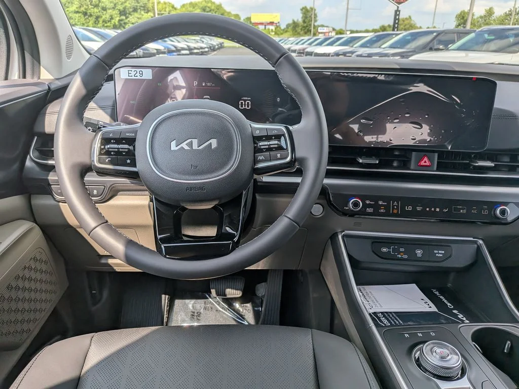 2026 Kia Carnival LXS - Photo 11