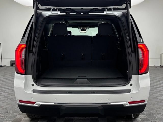 New 2026 Summit White GMC Elevation image 13