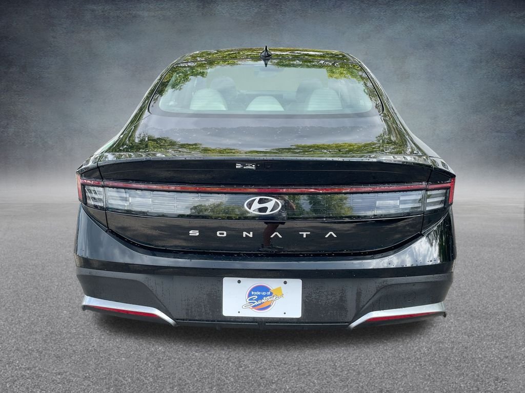 Certified Used 2026 Abyss Black Hyundai SE image 32