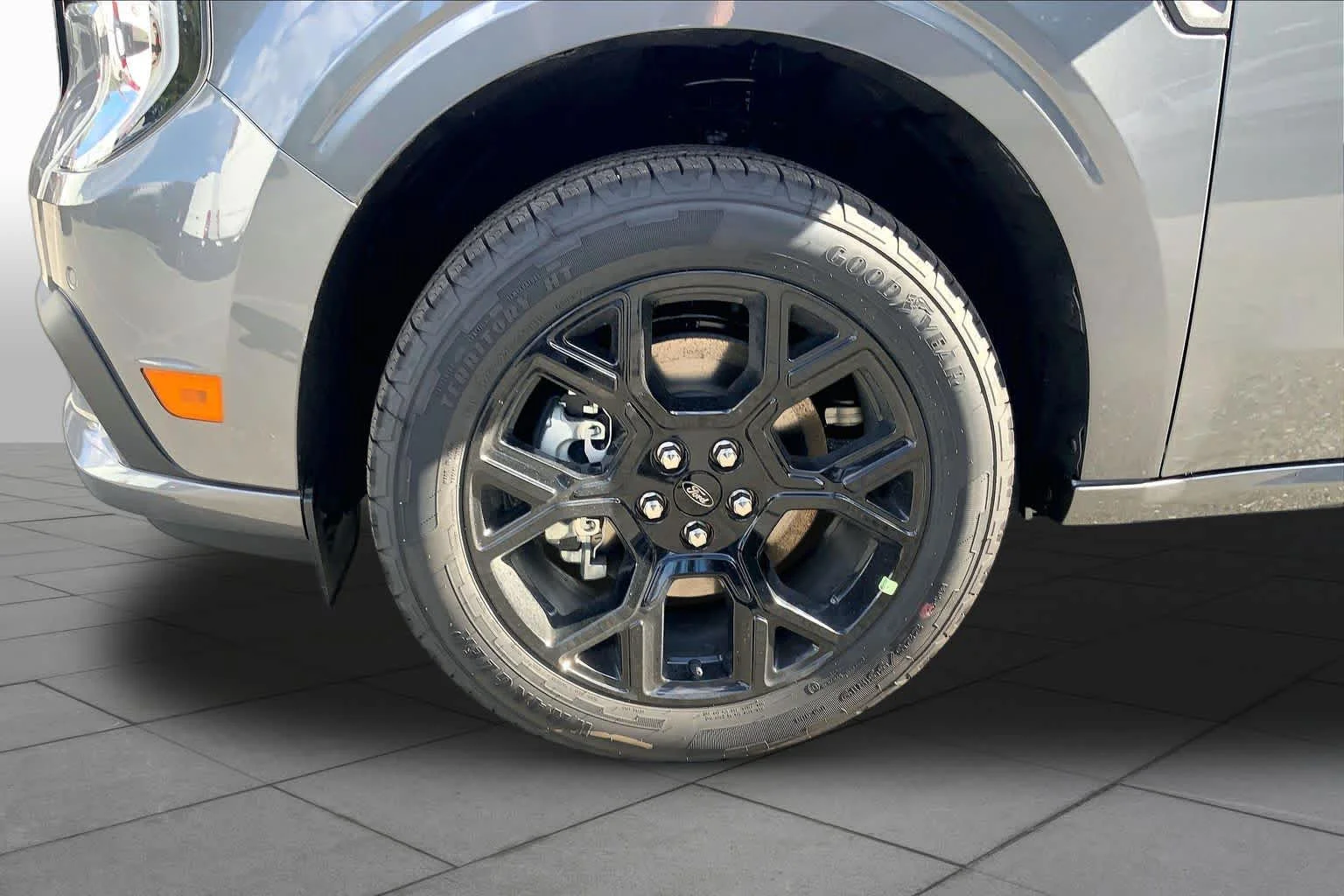 New 2026 Carbonized Gray Metallic Ford Lobo™ image 17