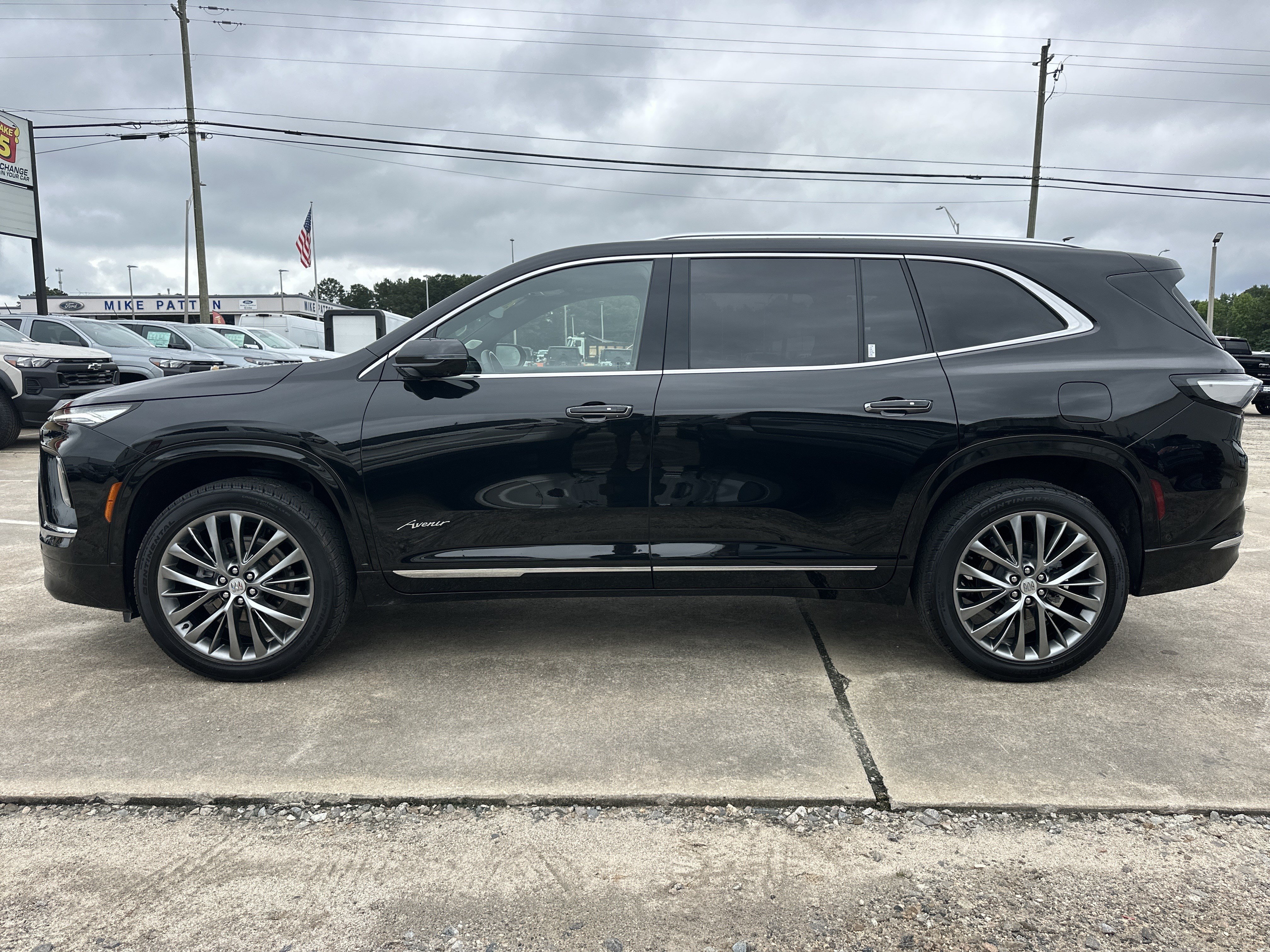2025 Buick Enclave Avenir - Photo 9