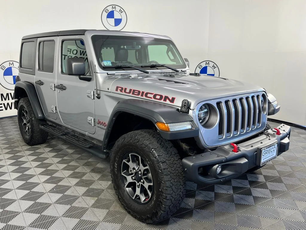 Used 2018 Silver Jeep Unlimited Rubicon image 1
